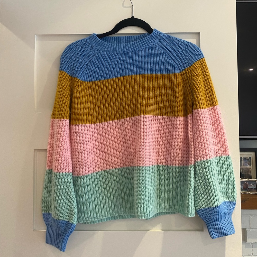 Cutest sweater ever! 💚💜💙🩷
